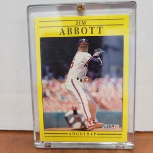 1991 Fleer‎ Jim Abbott autographed baseball card
